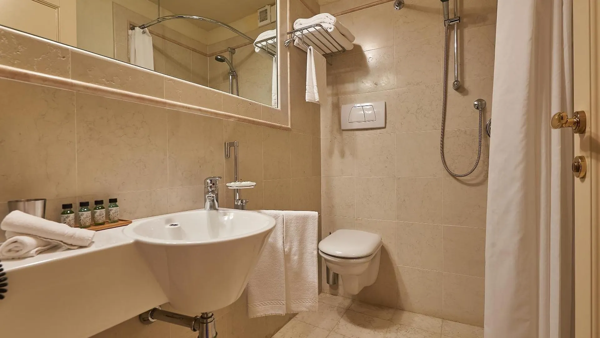 Bed & Breakfast La Gazzara Castell'In Villa Castelnuovo Berardenga Italy