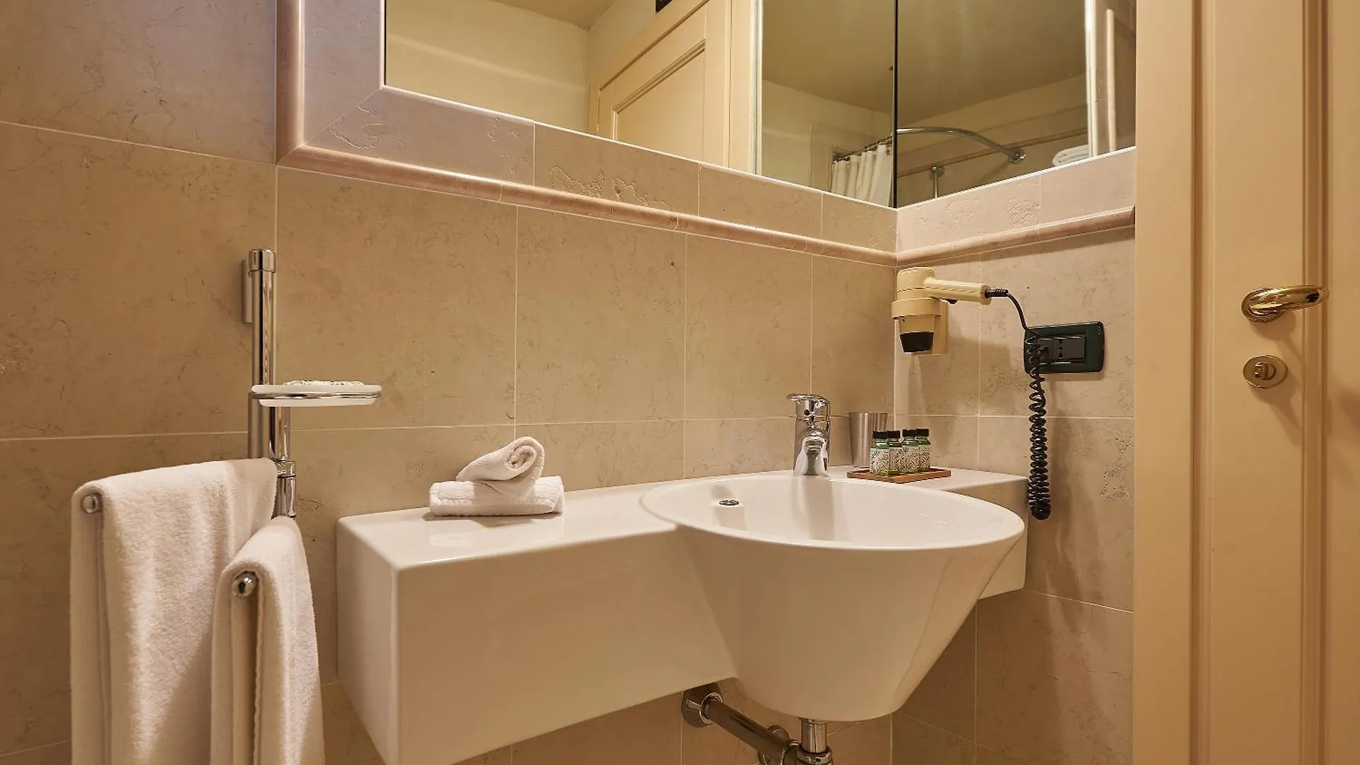 La Gazzara Castell'In Villa Castelnuovo Berardenga Bed & Breakfast