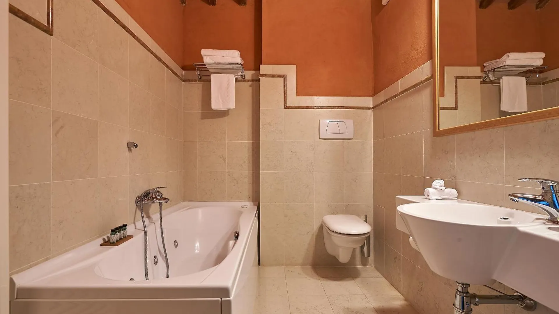 La Gazzara Castell'In Villa Castelnuovo Berardenga Bed & Breakfast