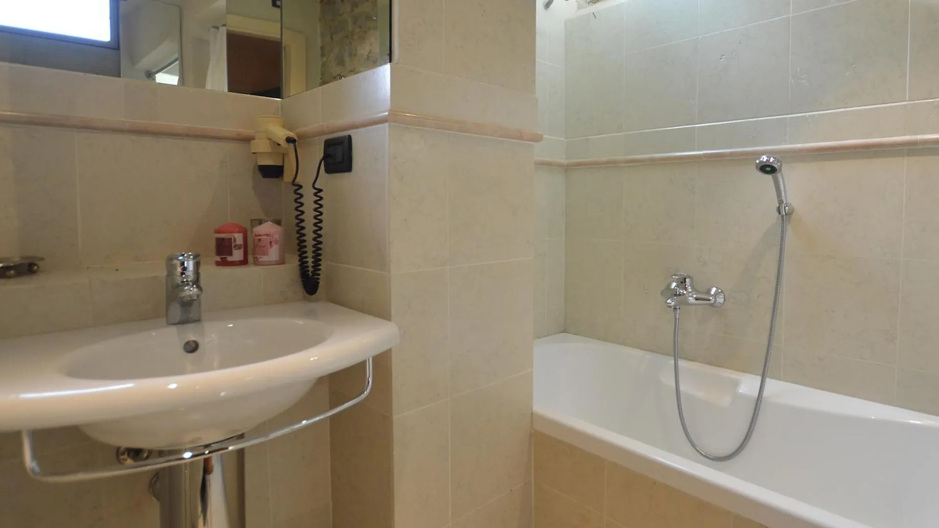 Bed & Breakfast La Gazzara Castell'In Villa Castelnuovo Berardenga